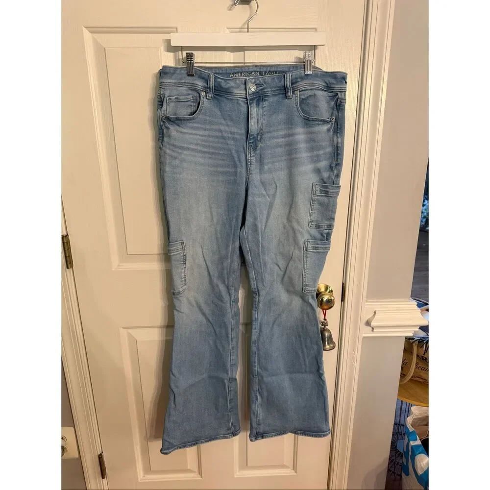 American Eagle Light Wash Kick Boot Cargo Jeans sz 16